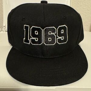 Snapback hat